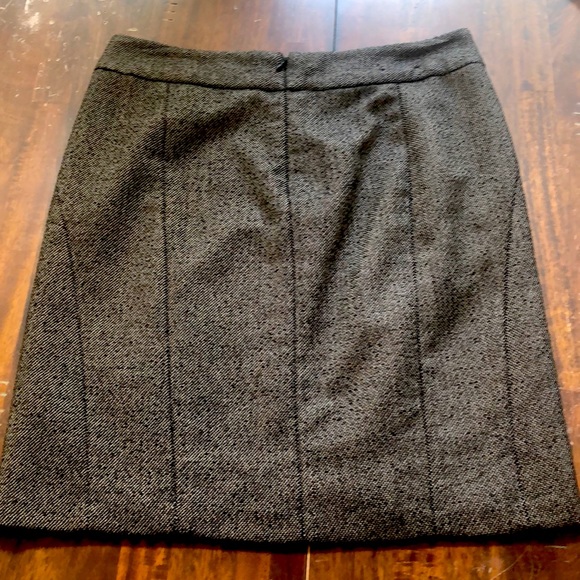 Banana Republic Skirt - Picture 4 of 6